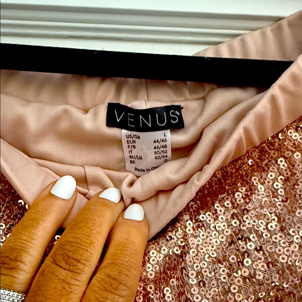 VENUS Sparkling Rose Gold Sequin Pants, scalloped ankle. NWT